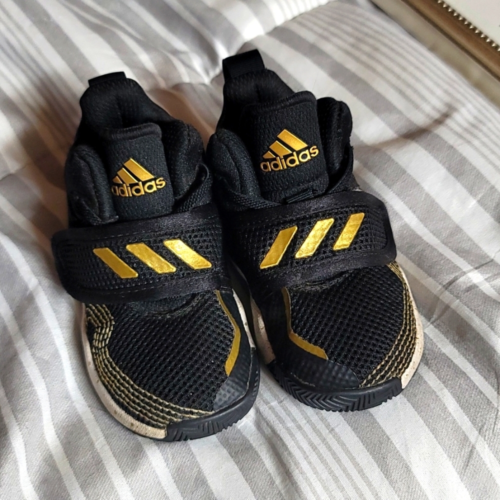 Kids shoes